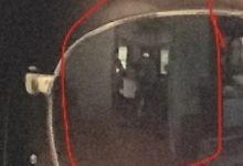 أشباح السيلفي .. سيدة تصاب بصدمة بعد رؤيتها أشباحا في صورة سيلفي