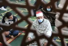 ما حكم لبس الكمامة في الصلاة.. دار الإفتاء تجيب عن تساؤلات تداعيات الكورونا