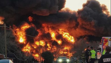 انفجار كبير يهز تكساس الأمريكية بسبب تصادم شاحنة بقطار محمل بالبنزين