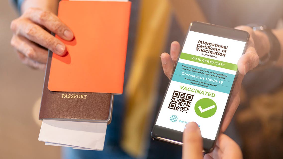 جواز سفر كورونا.. جدل أوروبى واسع بعد فرضه لدخول المطاعم والأماكن المغلقة