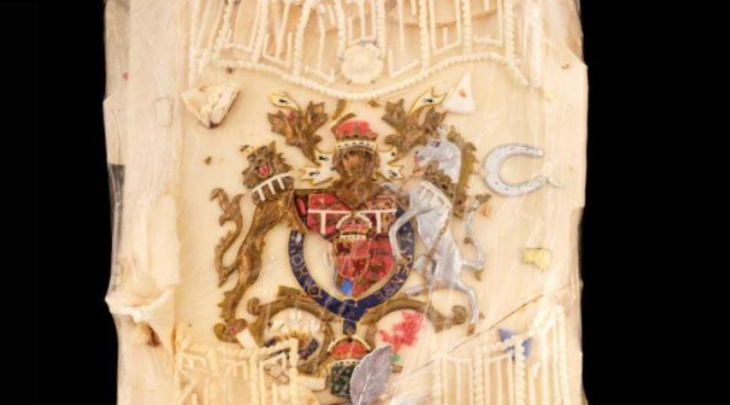 جولة فى مزادات العالم.. بيع أول نسخة من «قوانين الكرة» وكتاب نادر من «هارى بوتر»