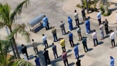 ما حكم صلاة الجنازة في الشارع بالنعال في زمن الوباء؟.. دار الإفتاء تجيب